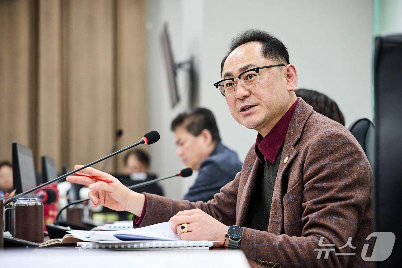 본문 이미지 - 김완규 경기도의회 의원(국민의힘·고양12)이 고양시의 미래 100년을 결정지을 중차대한 과제들을 책임지고 마무리하겠다는 각오를 밝혔다.(김완규 도의원 제공. 재판매 및 DB금지)/뉴스1