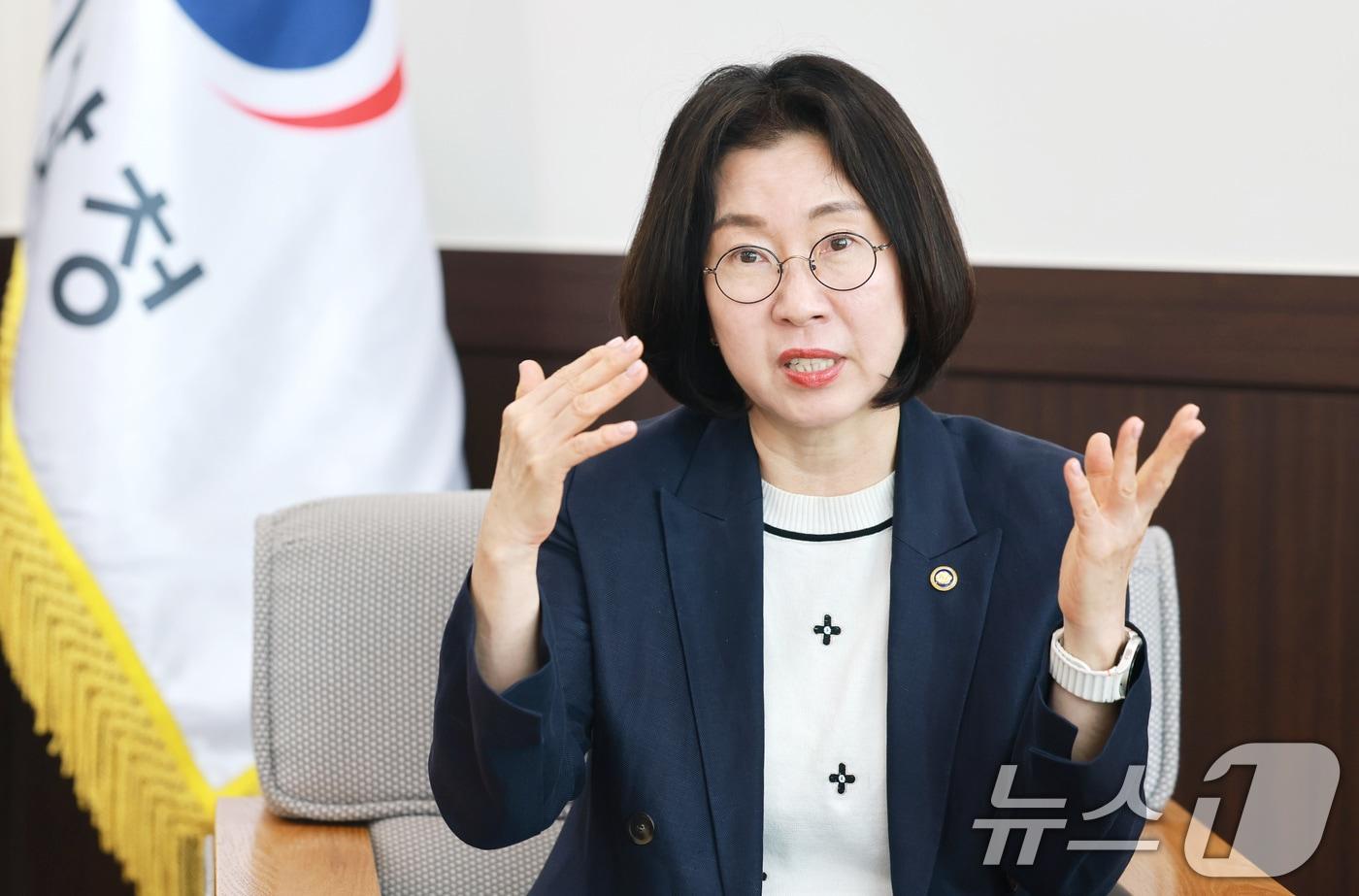 본문 이미지 - 이미선 기상청장이 지난달 27일 오전 서울 동작구 기상청에서 뉴스1과 인터뷰를 갖고 있다. ⓒ 뉴스1 임세영 기자
