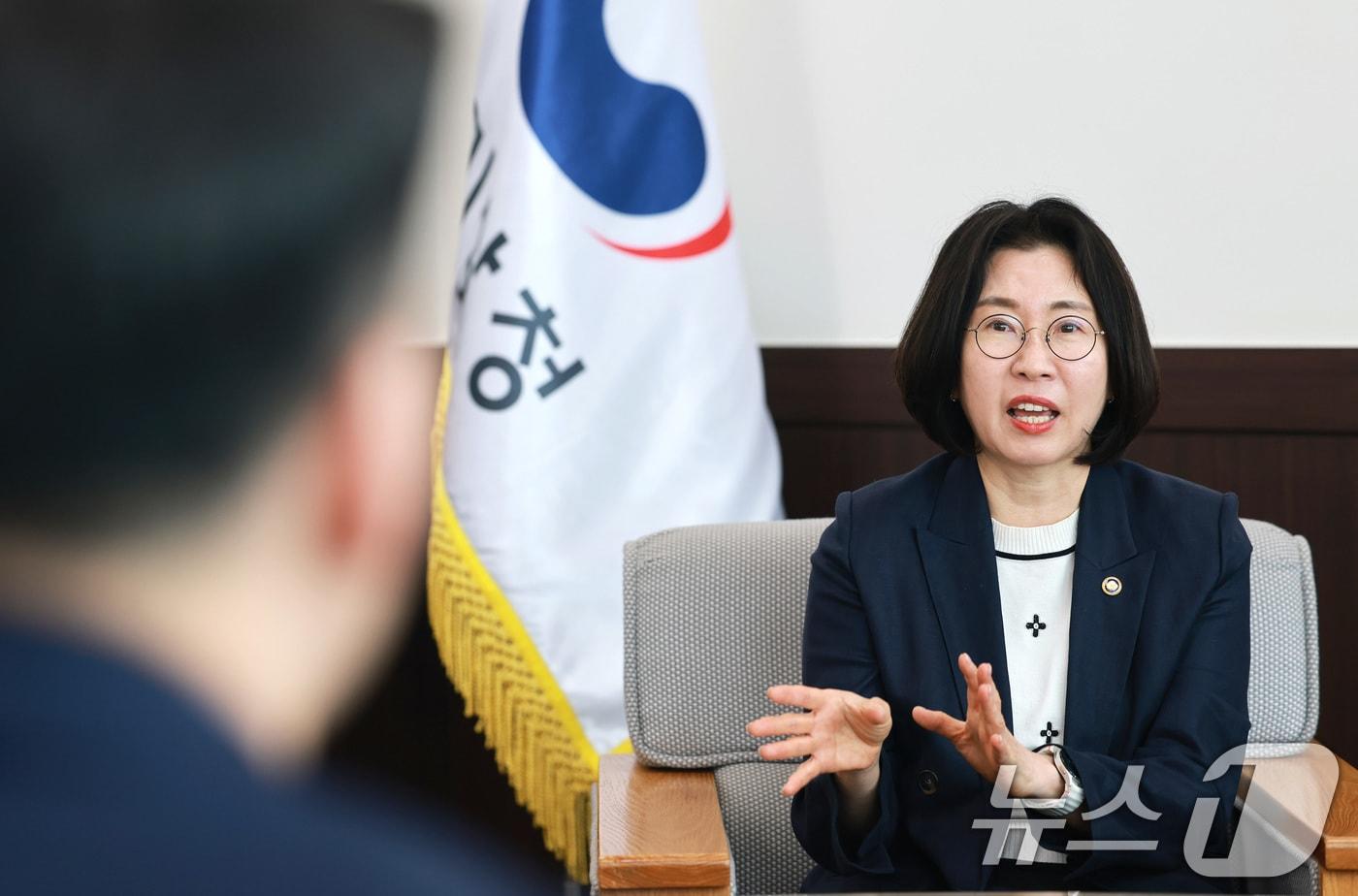 본문 이미지 - 이미선 기상청장이 서울 동작구 기상청에서 뉴스1과 인터뷰를 갖고 있다. 2026.4.27 ⓒ 뉴스1 임세영 기자