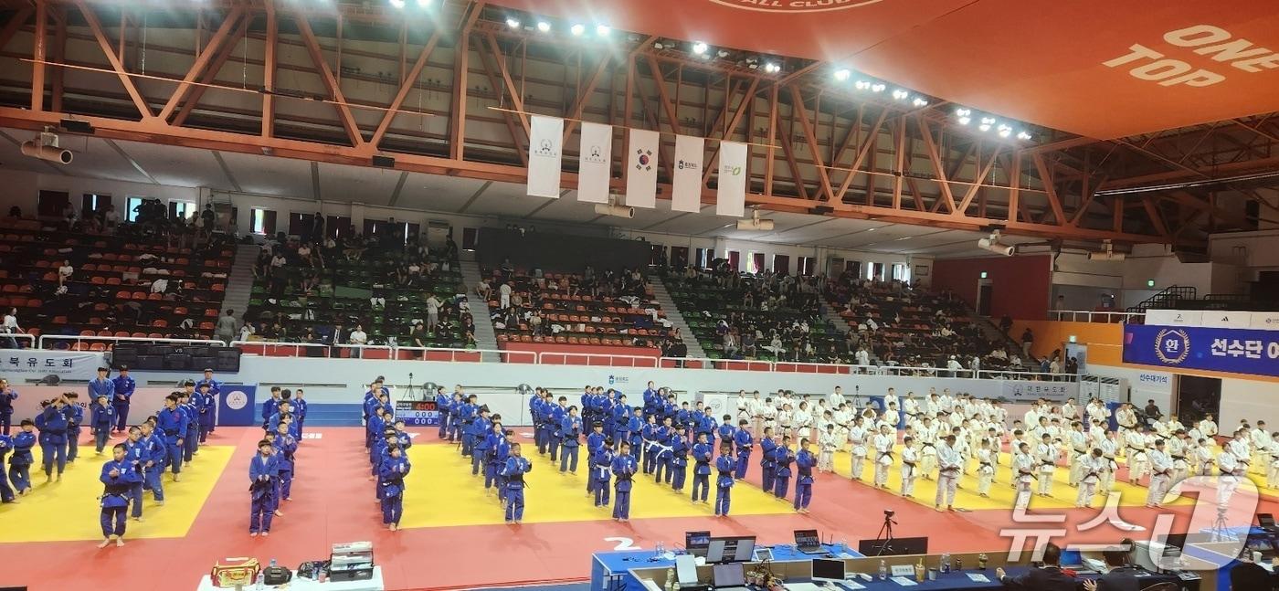 본문 이미지 - 17회 청풍기 전국유도대회 개막식.(충북유도회 제공. 재판매 및 DB금지)