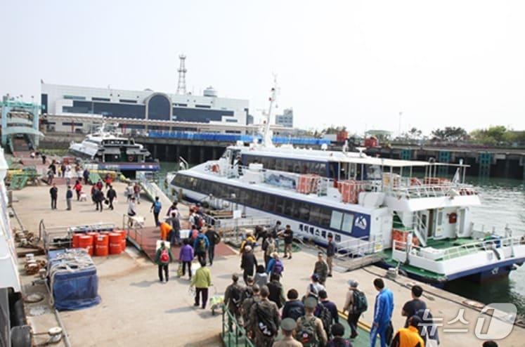 본문 이미지 - 인천항 연안여객터미널 / 뉴스1 ⓒ News1