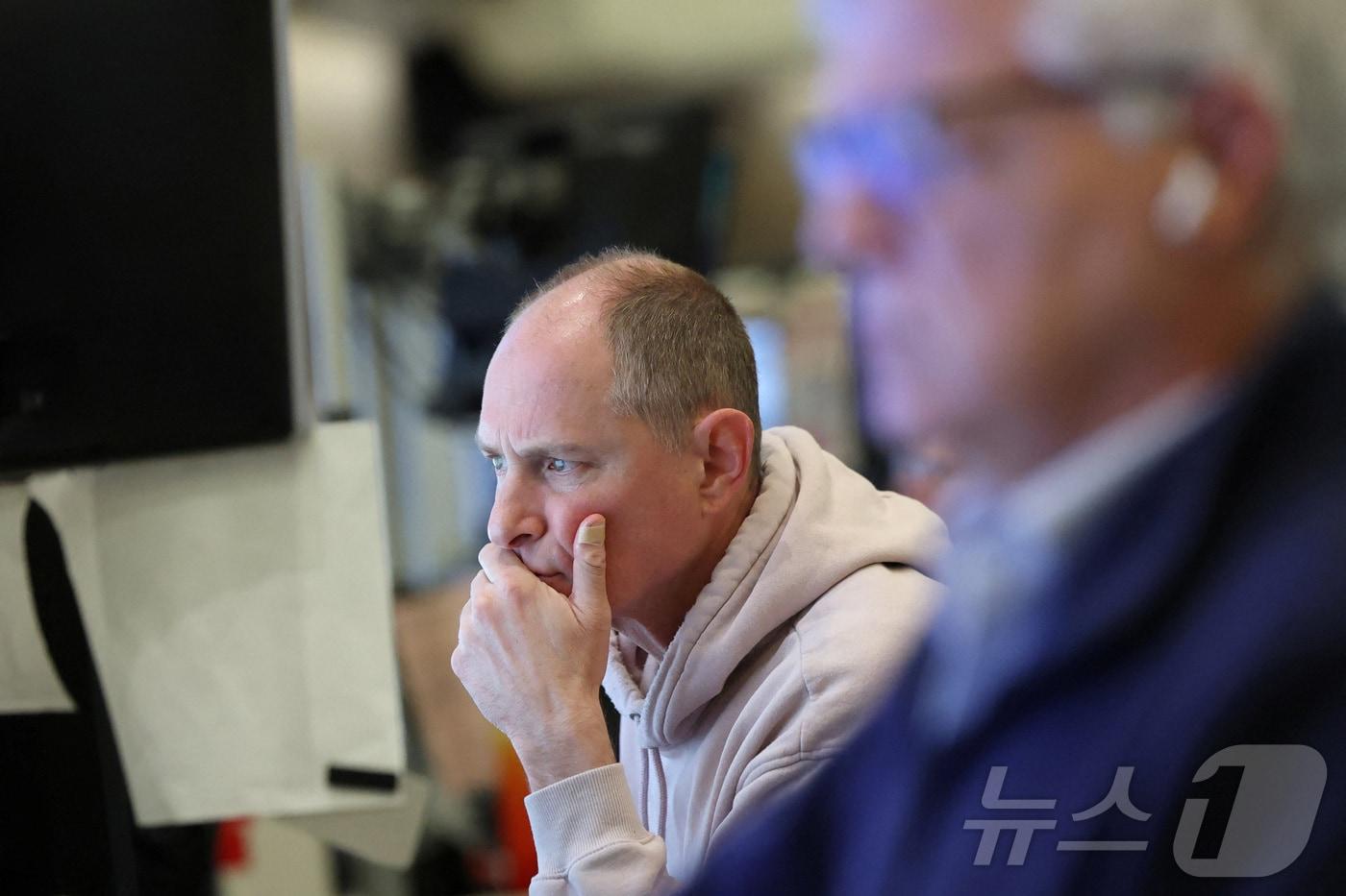 본문 이미지 - 미증시 트레이더들. ⓒ 로이터=뉴스1