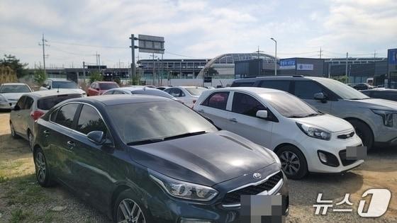 본문 이미지 - KTX오송역 인근 공터 주차 차량(자료사진)