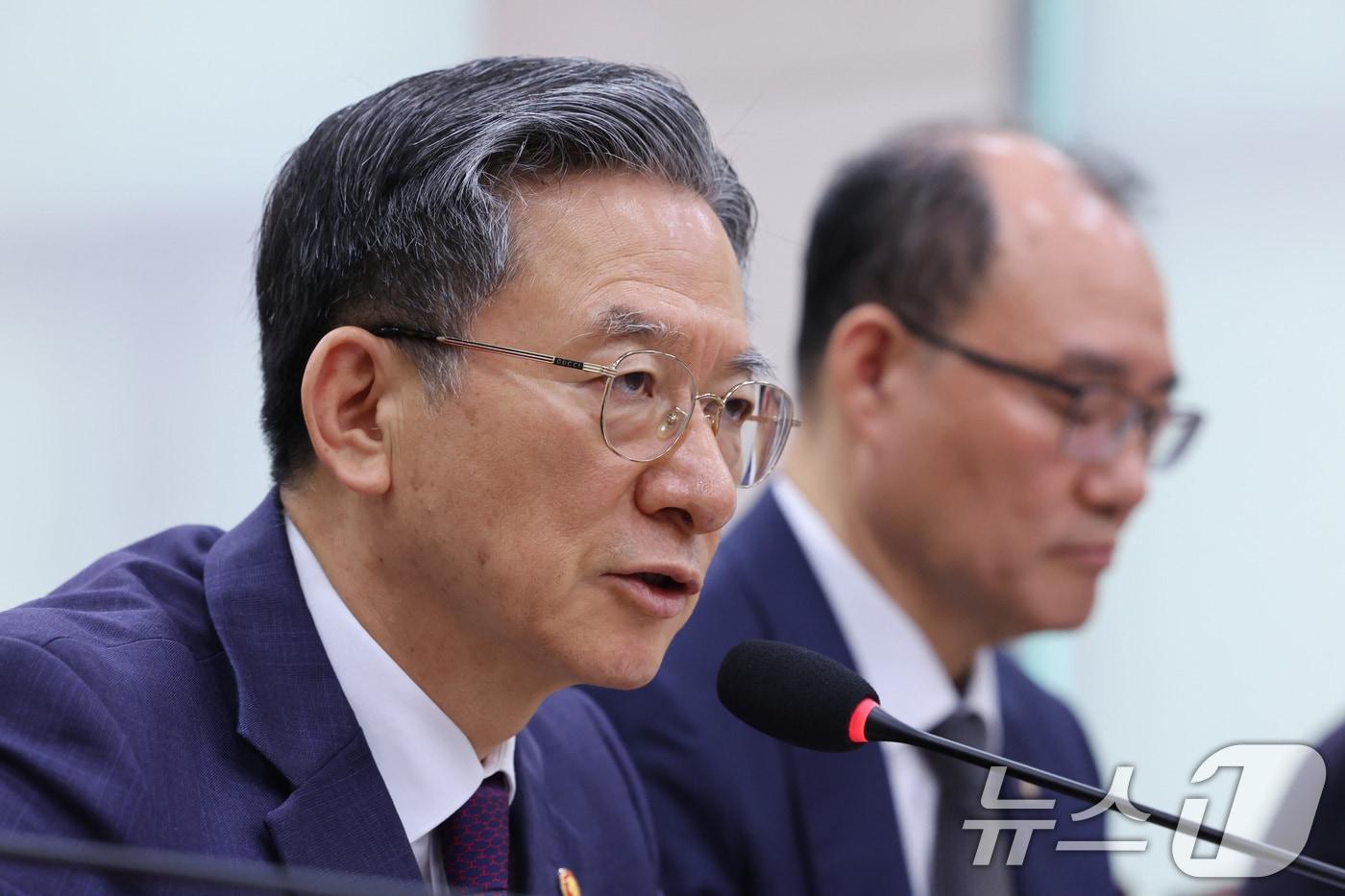 본문 이미지 - 정성호 법무부 장관이 28일 서울 여의도 국회 윤석열정권정치검찰조작기소의혹사건진상규명국정조사특별위원회에서 열린 윤석열 정권 정치검찰 조작기소 의혹 사건 종합 청문회에서 의원 질의에 답변하고 있다. ⓒ 뉴스1 신웅수 기자