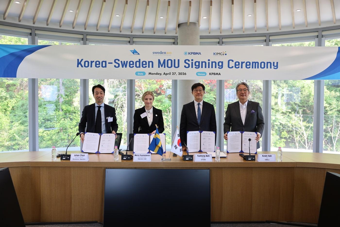 본문 이미지 - 한국제약바이오협회, 한국혁신의약품컨소시엄-주한스웨덴무역투자대표부-스웨덴 바이오와 4자 업무협약.(한국제약바이오협회 제공)