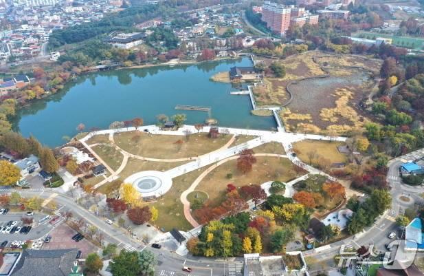 본문 이미지 - 전주 덕진공원 전경./뉴스1