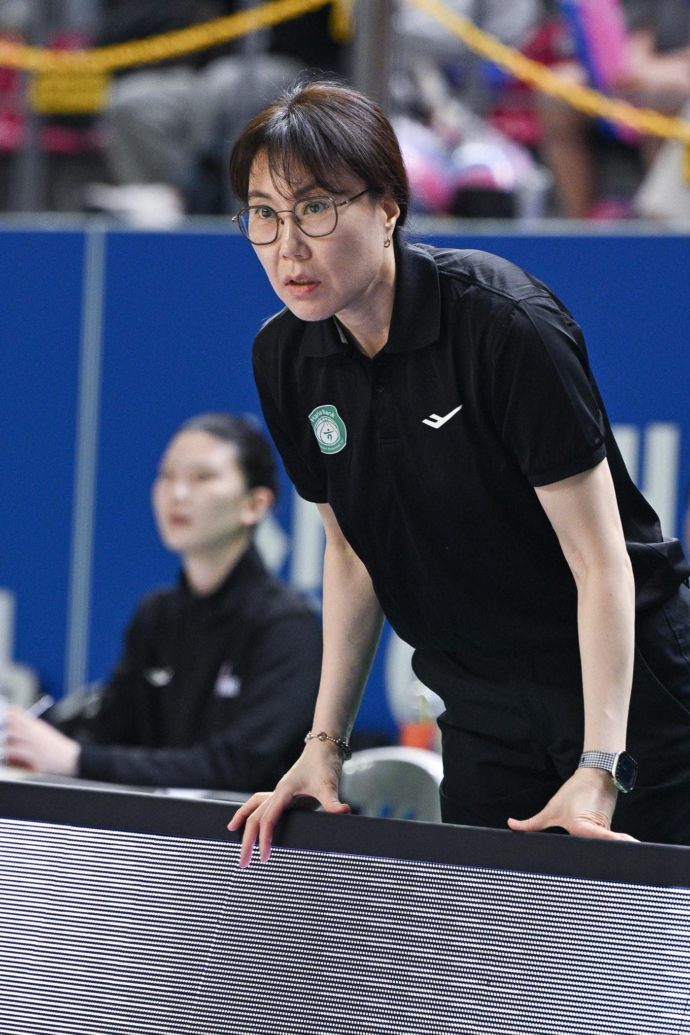 본문 이미지 - 여자농구 하나은행 정선민 코치.(WKBL 제공)