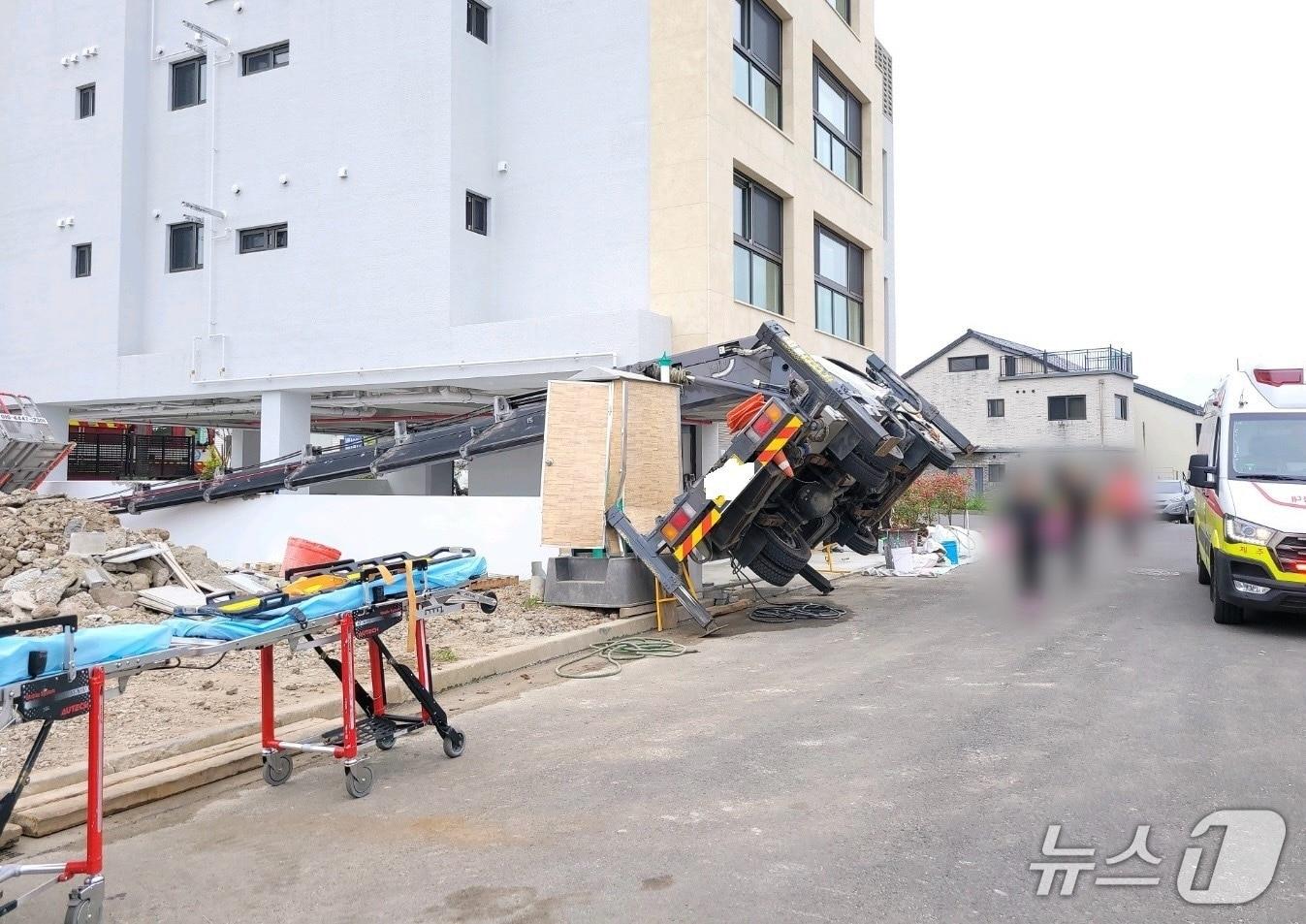본문 이미지 - 사고 현장. (제주소방안전본부 제공. 재판매 및 DB금지)/뉴스1
