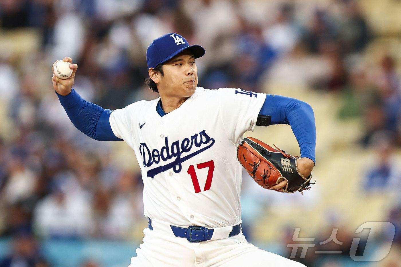 본문 이미지 - LA 다저스 투수 오타니 쇼헤이가 29일(한국시간) 열린 2026 메이저리그 마이애미 말린스전에서 6이닝 2실점(1자책) 호투를 펼쳤지만, 타선의 득점 지원을 받지 못해 패전을 떠안았다. ⓒ AFP=뉴스1
