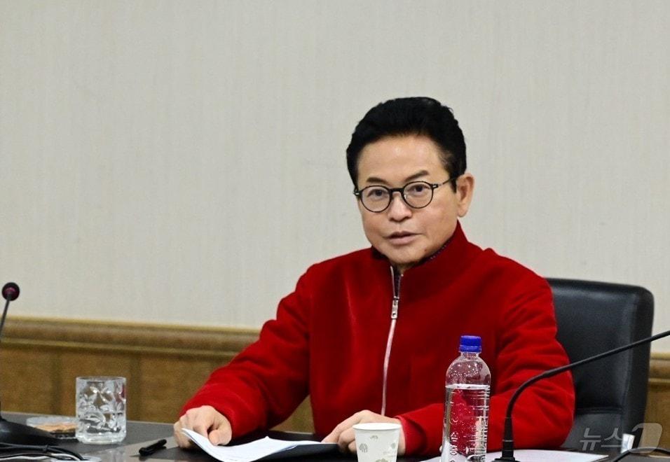 본문 이미지 - 이철우 국민의힘 경북도지사 예비후보가 29일 “울릉도를 대한민국의 싱가포르형 특별섬으로 만들겠다”고 말했다. /뉴스1