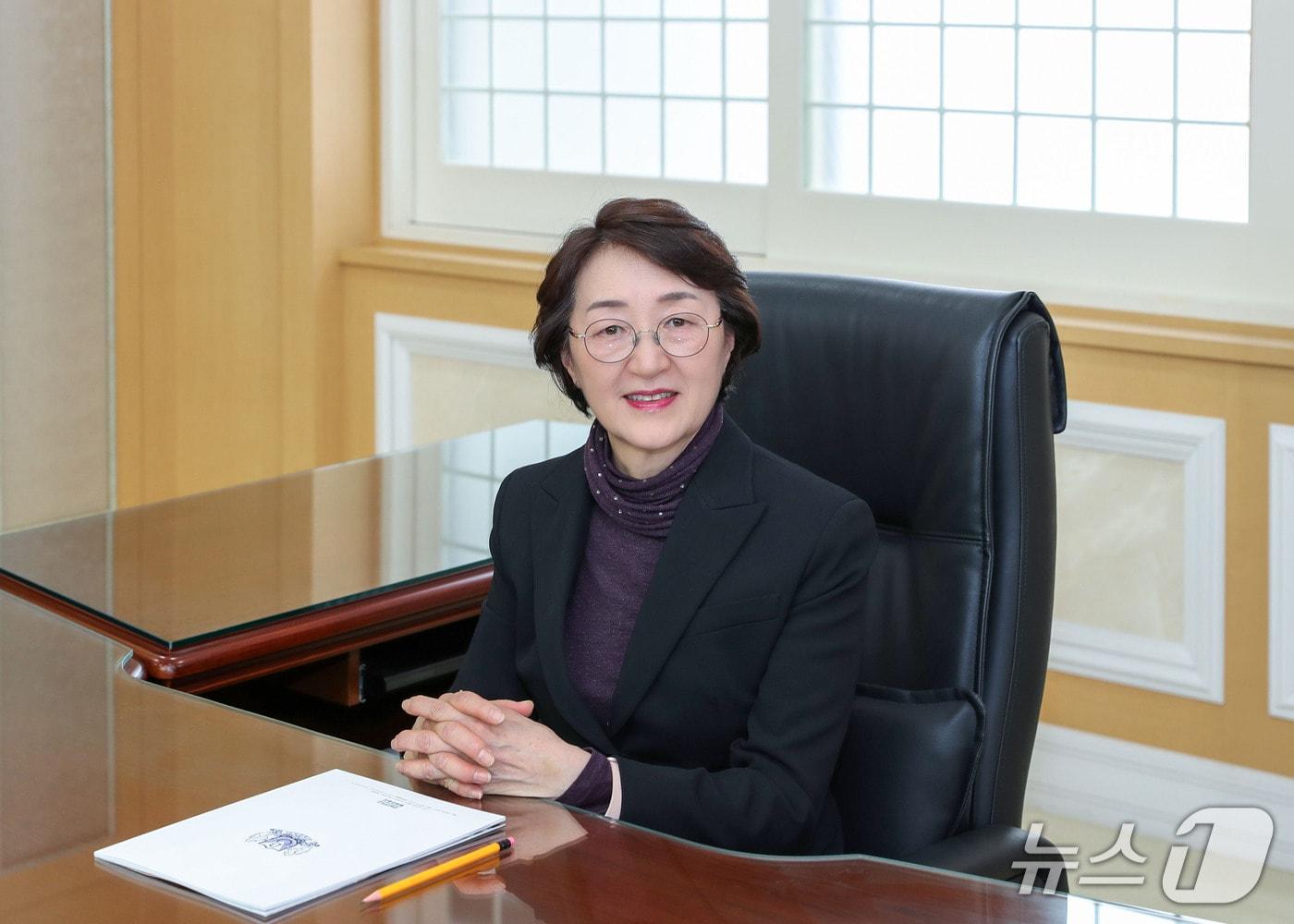 본문 이미지 - 학교법인 한마학원 한미라 신임 이사장(경남대 제공. 재판매 및 DB금지)