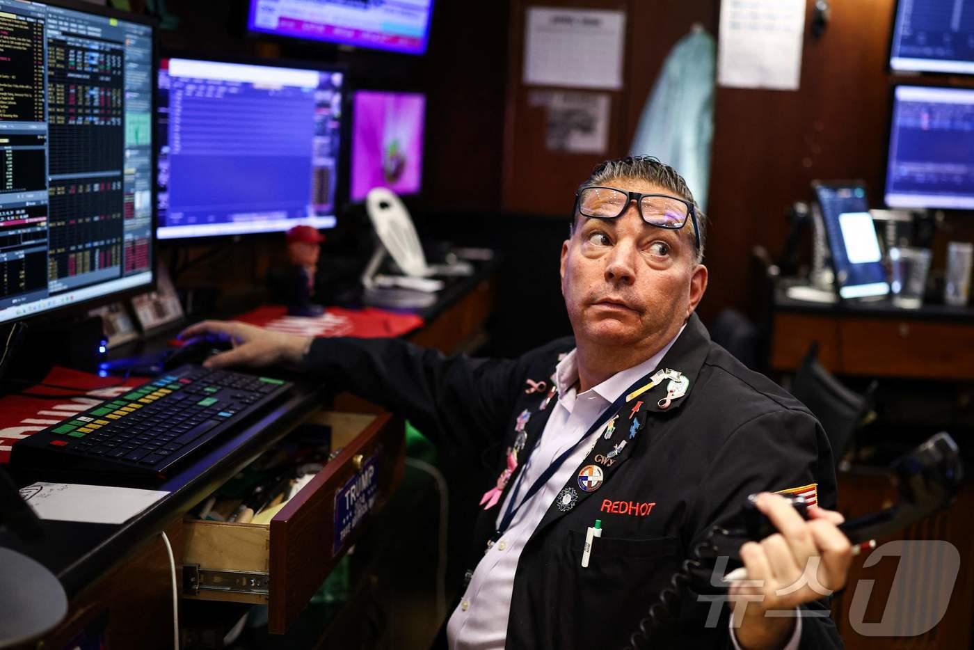 본문 이미지 - 뉴욕증권거래소 트레이더 ⓒ AFP=뉴스1