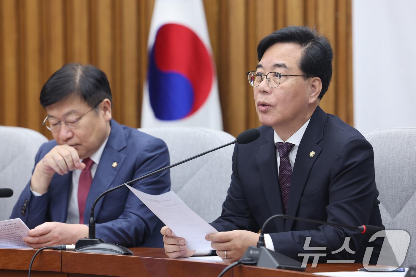 본문 이미지 - 송언석 국민의힘 원내대표가 3일 서울 여의도 국회에서 열린 원내대책회의에서 발언하고 있다. ⓒ 뉴스1 신웅수 기자