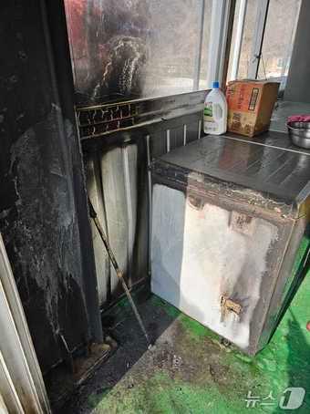 본문 이미지 - 강원 횡성 청일면 춘당리 화재 현장.(강원도소방본부 제공, 재판매 및 DB금지)