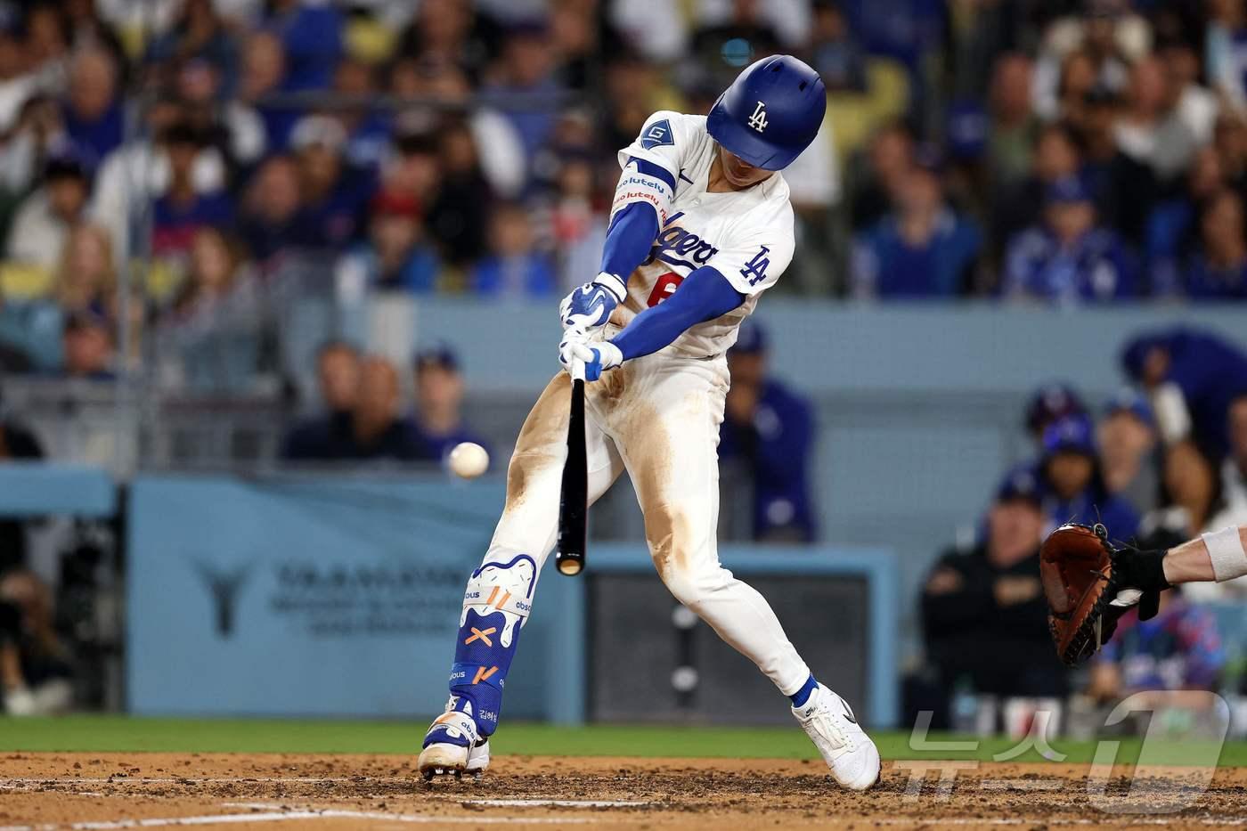 본문 이미지 - 타격하는 다저스 김혜성.ⓒ AFP=뉴스1