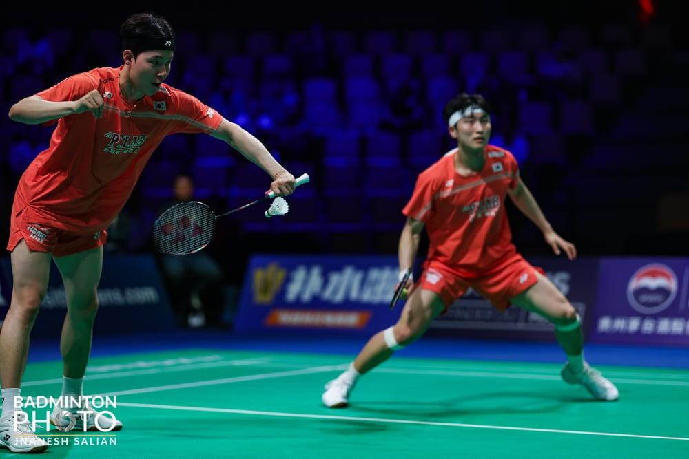 본문 이미지 - 남자 배드민턴 대표팀이 조별리그를 2승1패로 마쳤으나 아쉽게 토너먼트 진출에 실패했다. (대한배드민턴협회 제공)