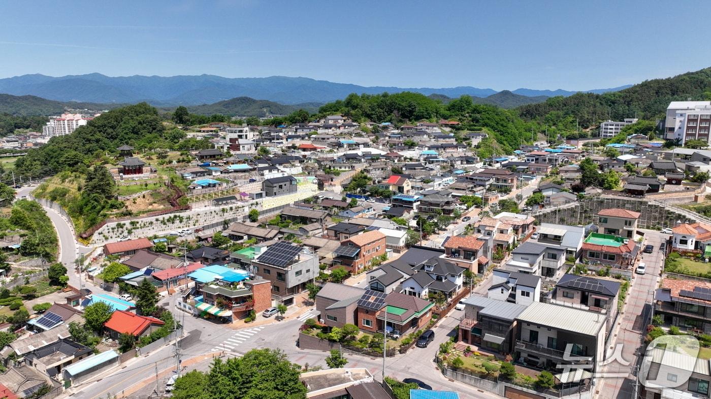 본문 이미지 - 도시재생사업이 진행되고 있는 영주시 관사골 전경(영주시 제공. 재판매 및 DB금지)2026.4.30/뉴스1