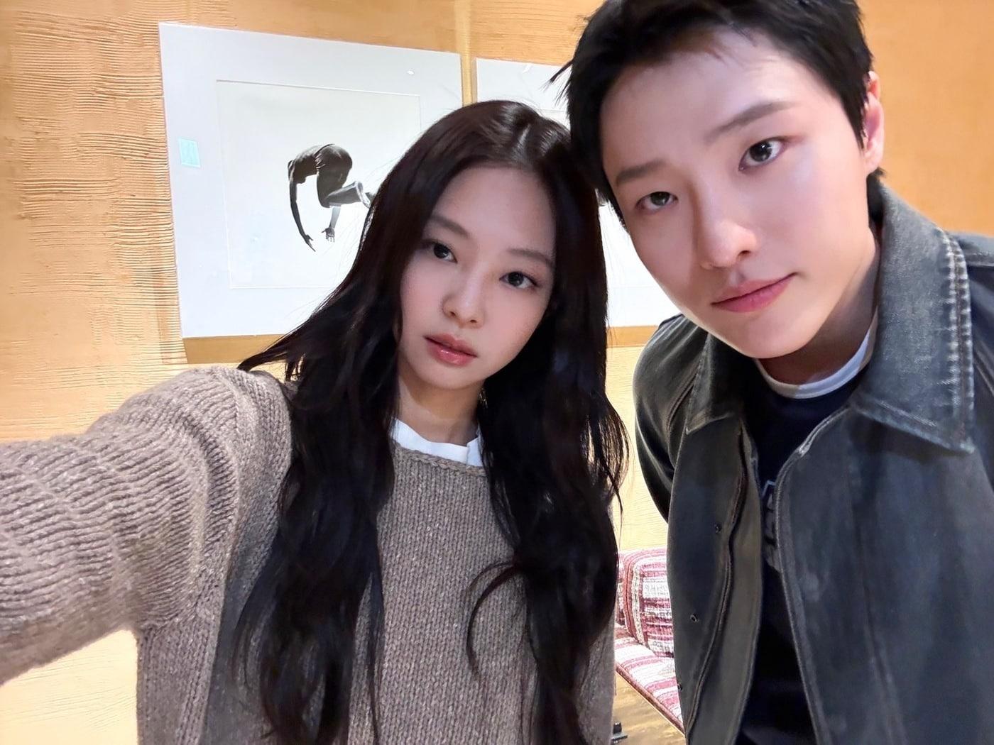 본문 이미지 - 가수 우즈, 제니 / 우즈 인스타그램