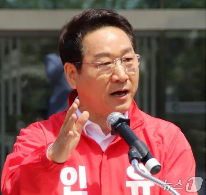 본문 이미지 - 유정복 인천시장 예비후보가 선거 출마를 선언을 하고 있다. / 뉴스1 ⓒ News1