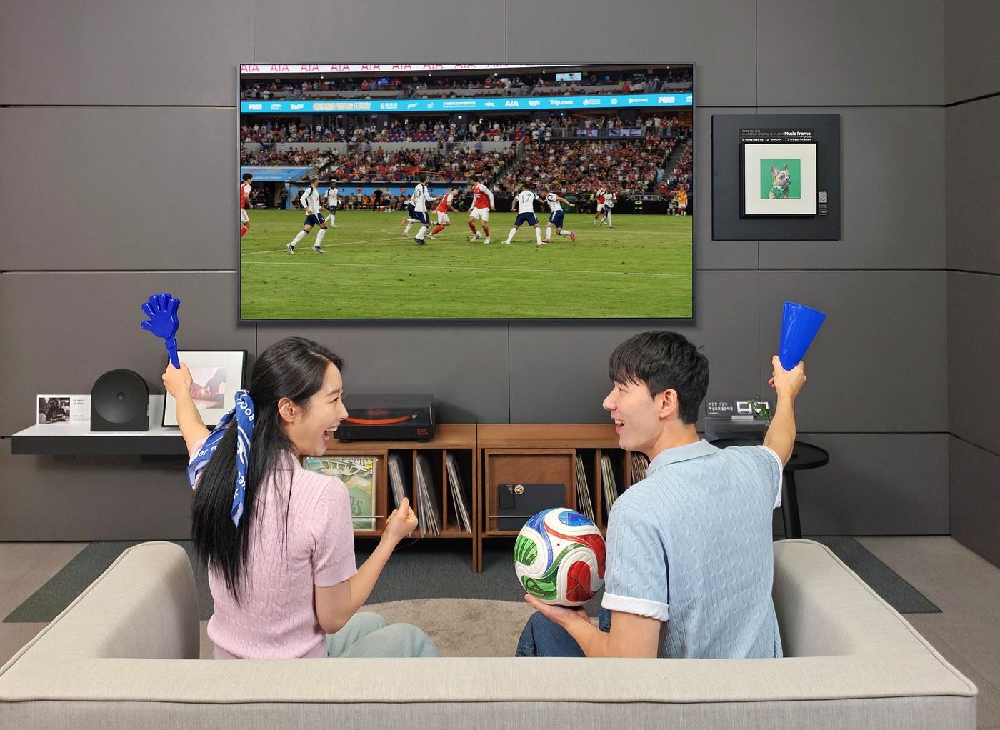 본문 이미지 - 삼성전자가 월드컵을 맞아 AI TV 신제품 프로모션에 나선다.(삼성전자 제공)/뉴스1