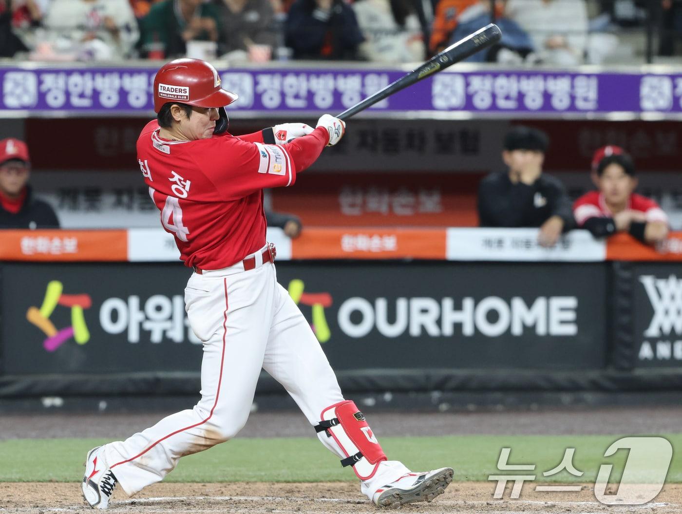 본문 이미지 - SSG 랜더스 최정. 2026.4.30 ⓒ 뉴스1 김기태 기자