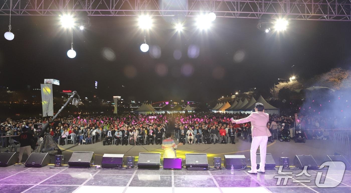 본문 이미지 - 2026년 청주예술제 야외행사 모습.(청주시 제공. 재판매 및 DB금지)