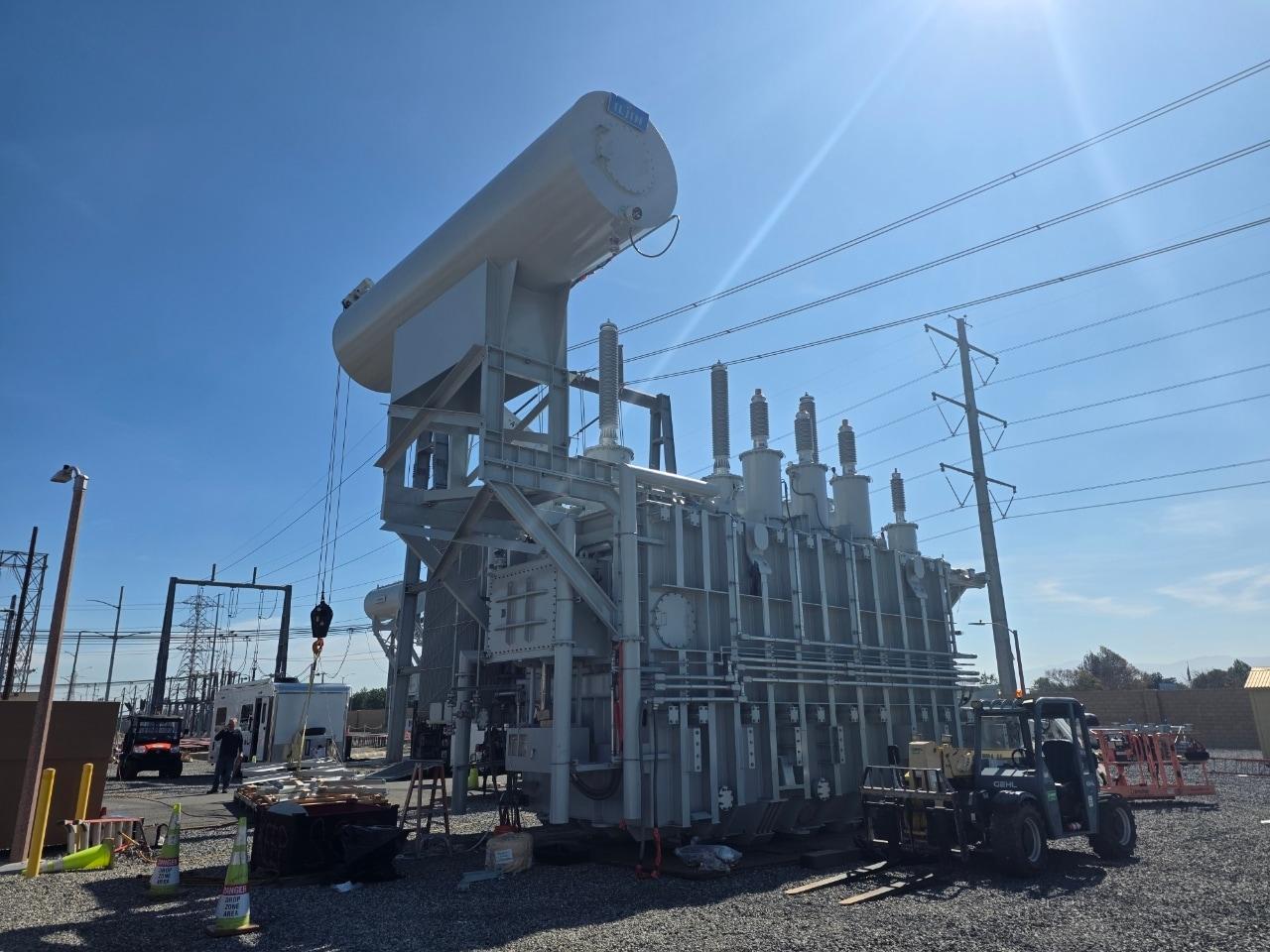 본문 이미지 - 일진전기는 캐나다 알버타주에 건설 예정인 대형 데이터센터 프로젝트에 약 1200억 원 규모의 초고압 변압기 공급 계약을 체결했다(일진전기제공)