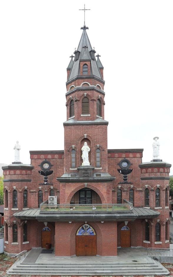 본문 이미지 - 전주 중앙성당 정면 모습.(국가유산청 제공)