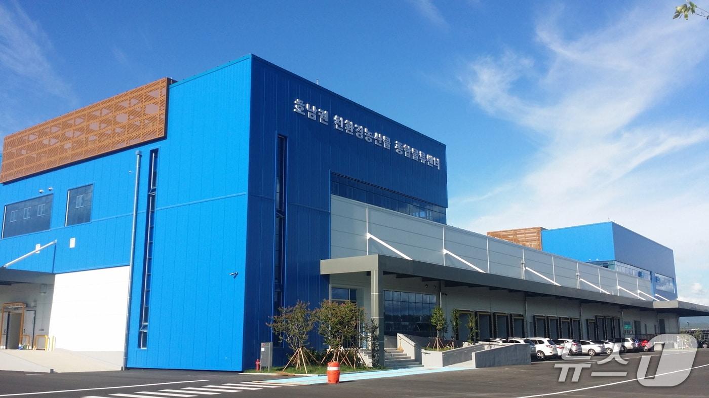 본문 이미지 - 전남 친환경농산물 구매알선센터의 모습.(사진=전남도 제공) 2026.4.6