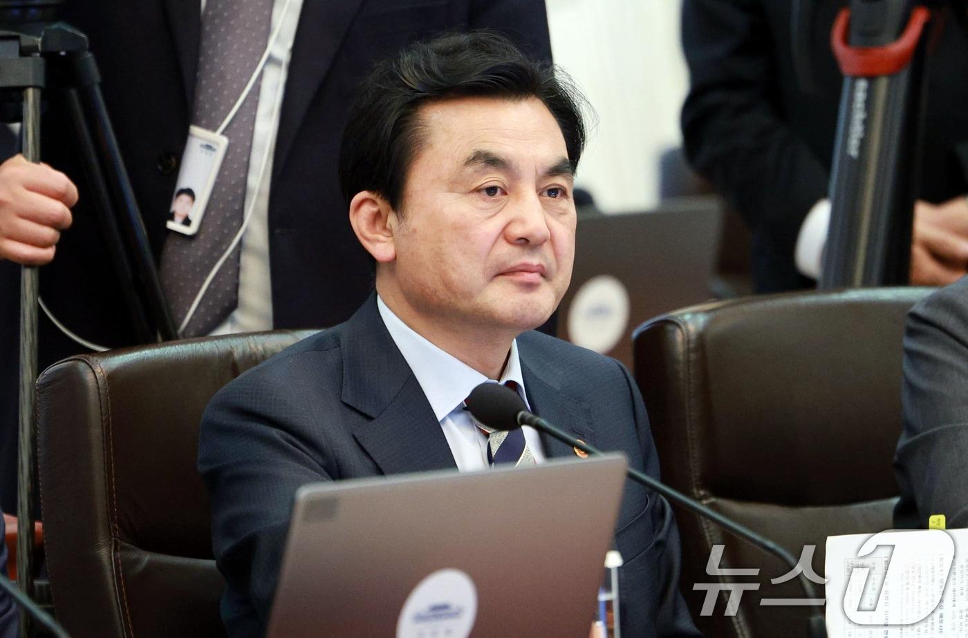 본문 이미지 - 안규백 국방부 장관. 2026.4.6 ⓒ 뉴스1 이재명 기자