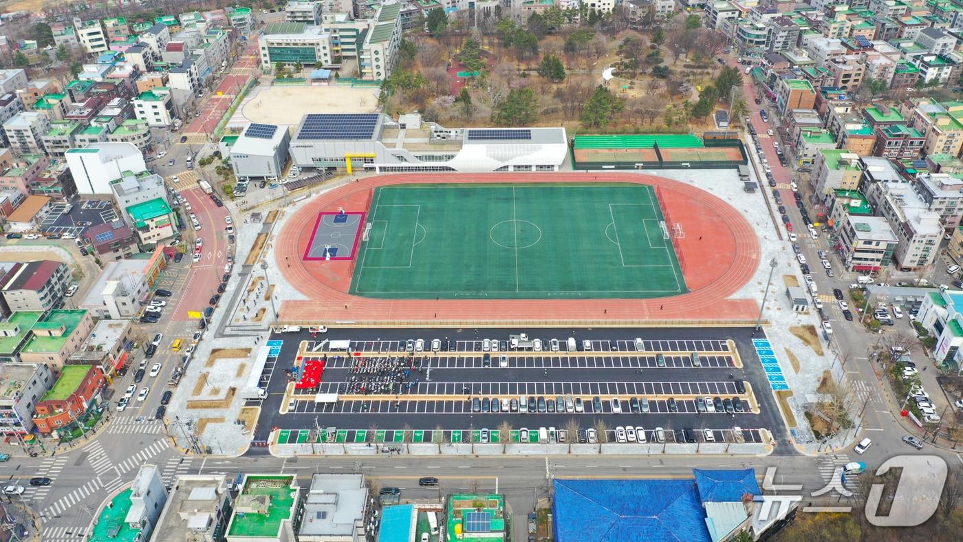 본문 이미지 - 월피체육문화센터, 시랑운동장 일대.(안산시 제공)