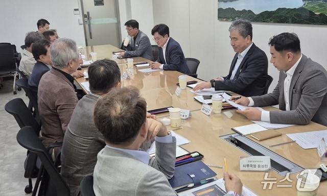 본문 이미지 - 지역 주민들과 간담회 (김포시 제공.재판매 및 DB금지)