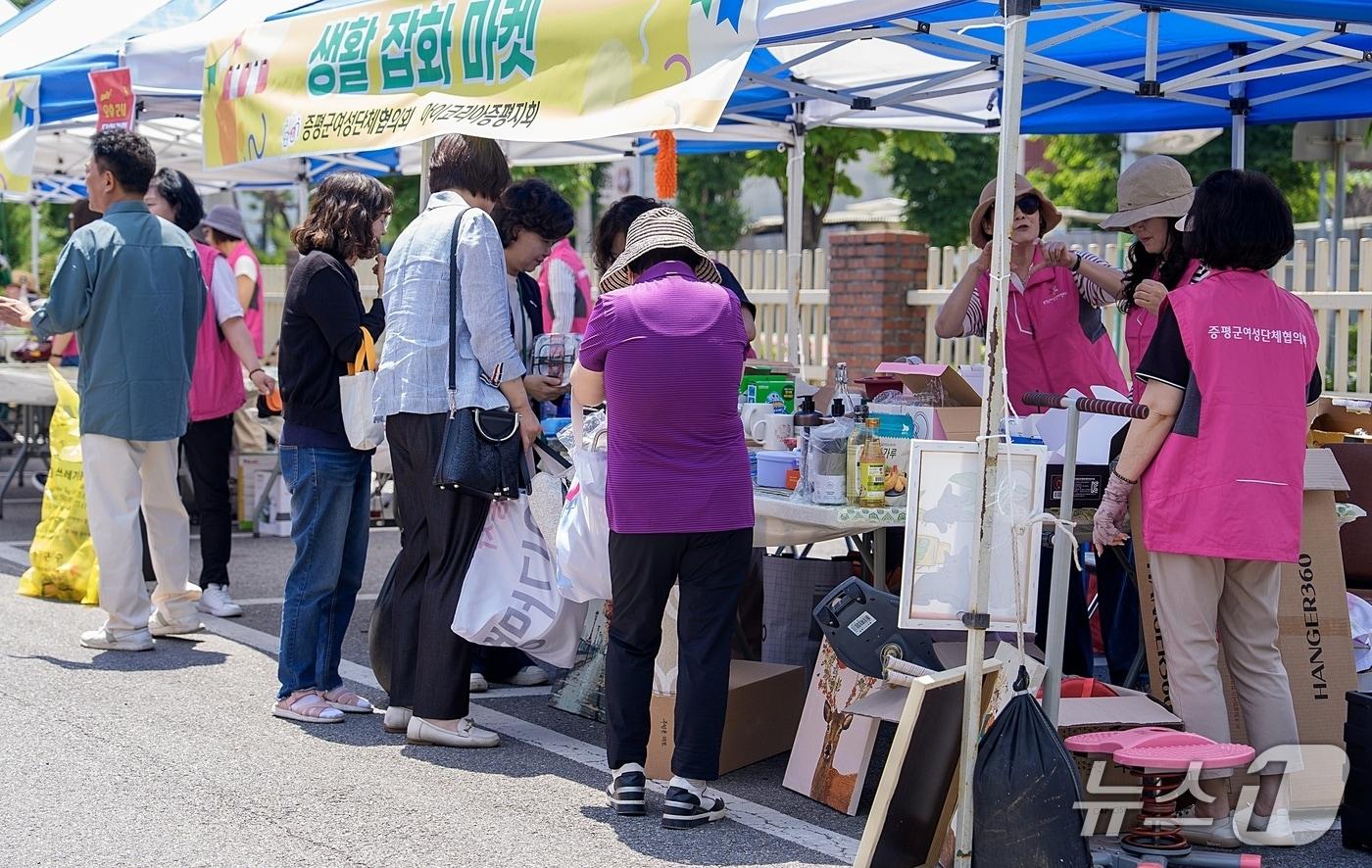 본문 이미지 - 증평군 양성평등기금 지원사업' 우리 함께 아나바다' 진행 모습.(증평군 제공. 재판매 및 DB금지)