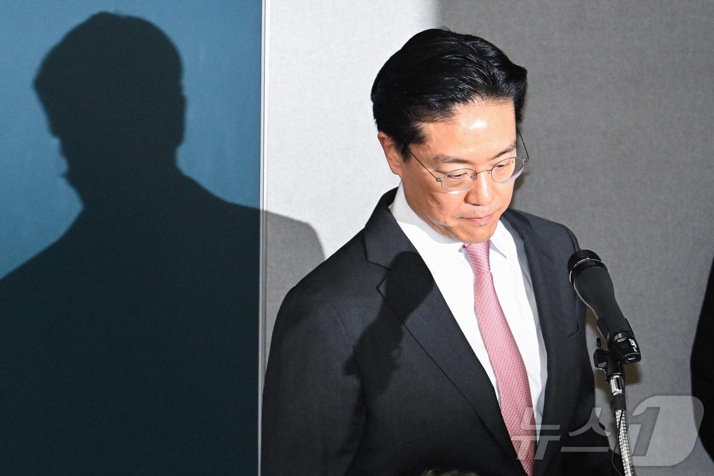 본문 이미지 - 전인석 삼천당제약 대표가 6일 오후 서울 서초구 삼천당제약 본사에서 열린 기자간담회에 참석하고 있다. (공동취재) 2026.4.6 ⓒ 뉴스1 황기선 기자