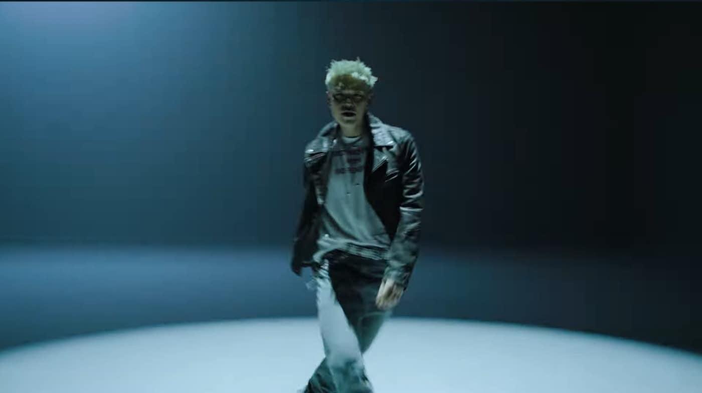 본문 이미지 - 젤로 퍼포먼스 비디오 갈무리