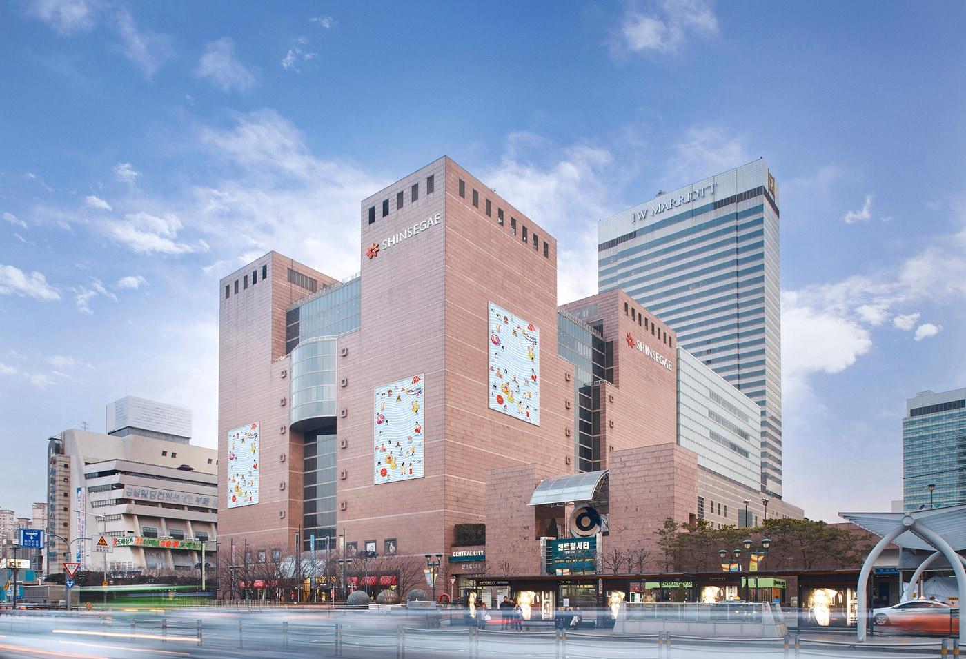 본문 이미지 - 신세계백화점 강남점 전경(신세계백화점 제공)