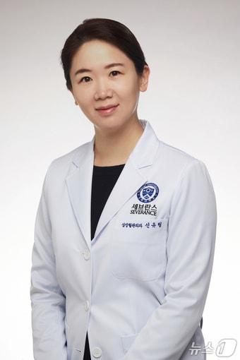 본문 이미지 - 가장 어린 나이, 가장 작은 체구의 말기 심부전 환아인 박민지(가명·6) 양의 주치의인 신유림 세브란스 심장혈관병원 심장혈관외과 교수(세브란스병원 제공)