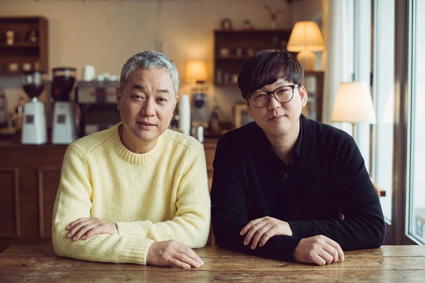 본문 이미지 - 하광훈 작곡가(왼쪽), 가수 변진섭/ 사진제공=어트랙트