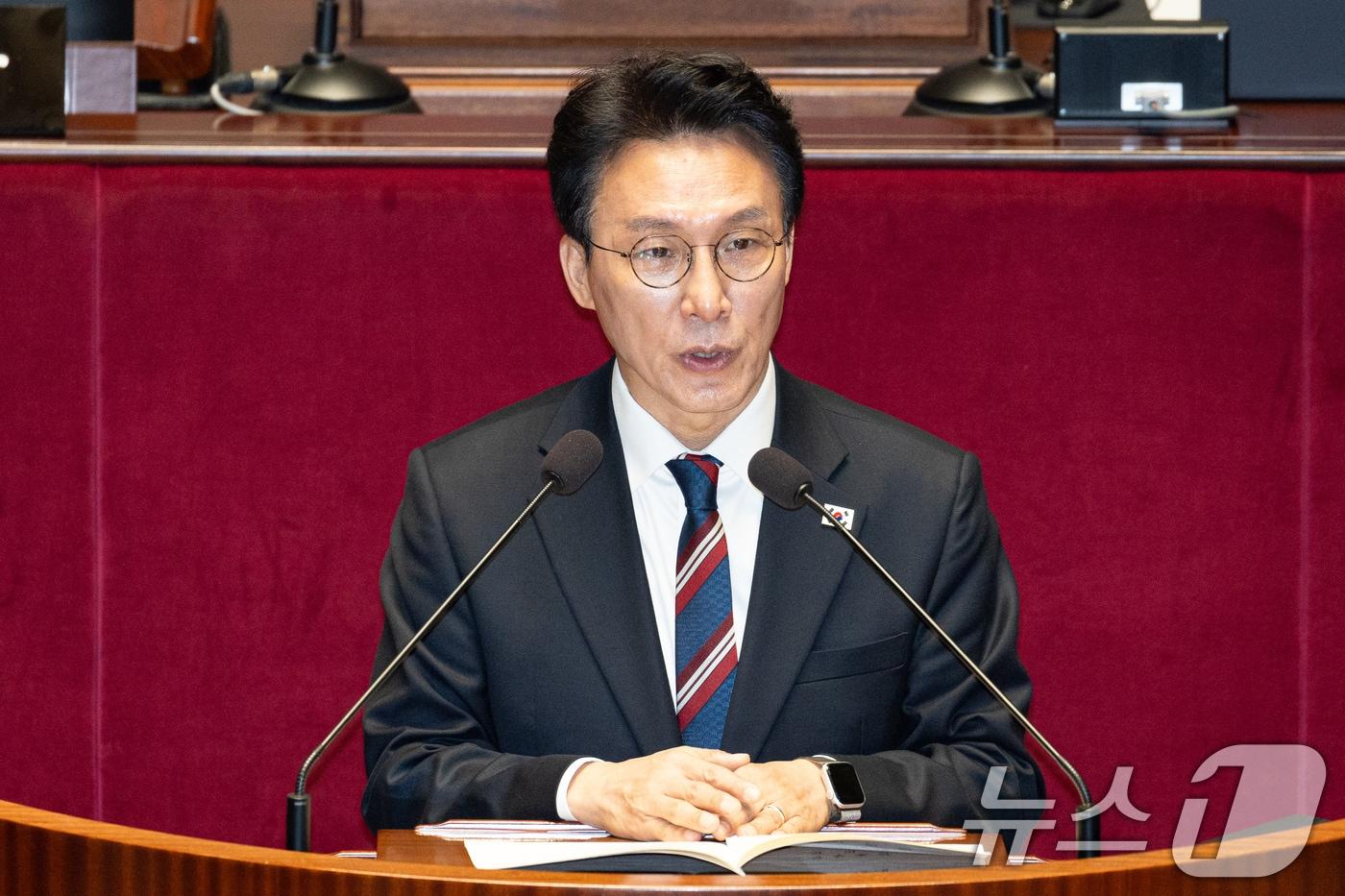 본문 이미지 - 김민석 국무총리가 7일 서울 여의도 국회에서 열린 제434회 국회(임시회) 예산결산특별위원회 제1차 전체회의에 출석해 인사말을 하고 있다. 2026.4.7 ⓒ 뉴스1 유승관 기자