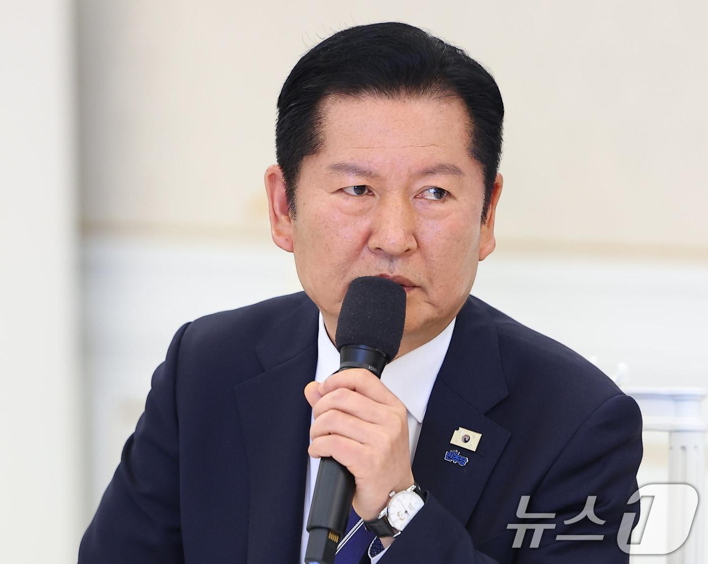 본문 이미지 - 정청래 더불어민주당 대표가 7일 청와대에서 열린 여야정 민생경제협의체 회담 및 오찬에서 발언하고 있다. (청와대통신사진기자단) 2026.4.7 ⓒ 뉴스1 이재명 기자