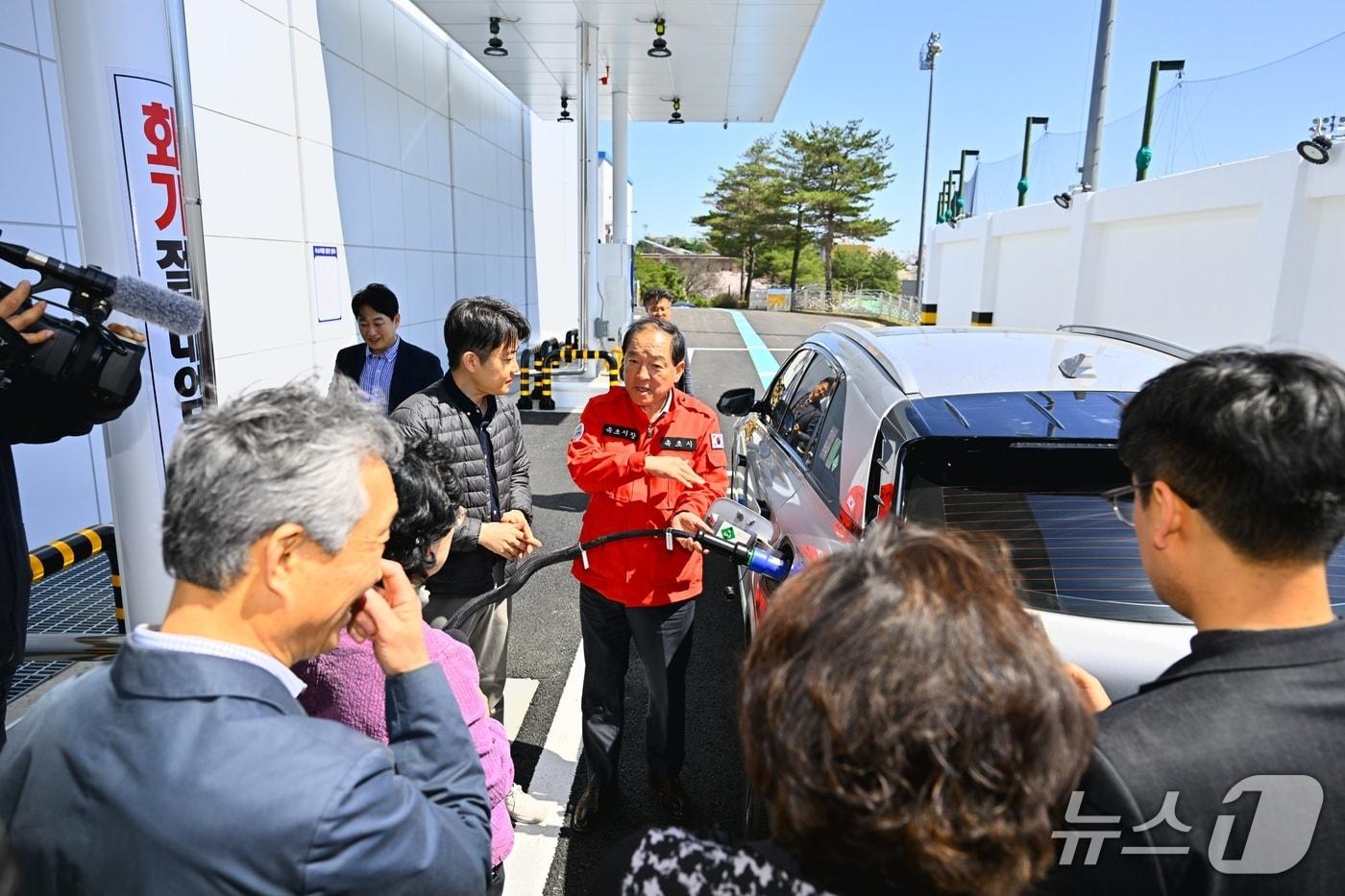 본문 이미지 - 7일 강원 속초종합경기장 수소충전소 준공식.(속초시 제공, 재판매 및 DB 금지) 2026.4.7/뉴스1