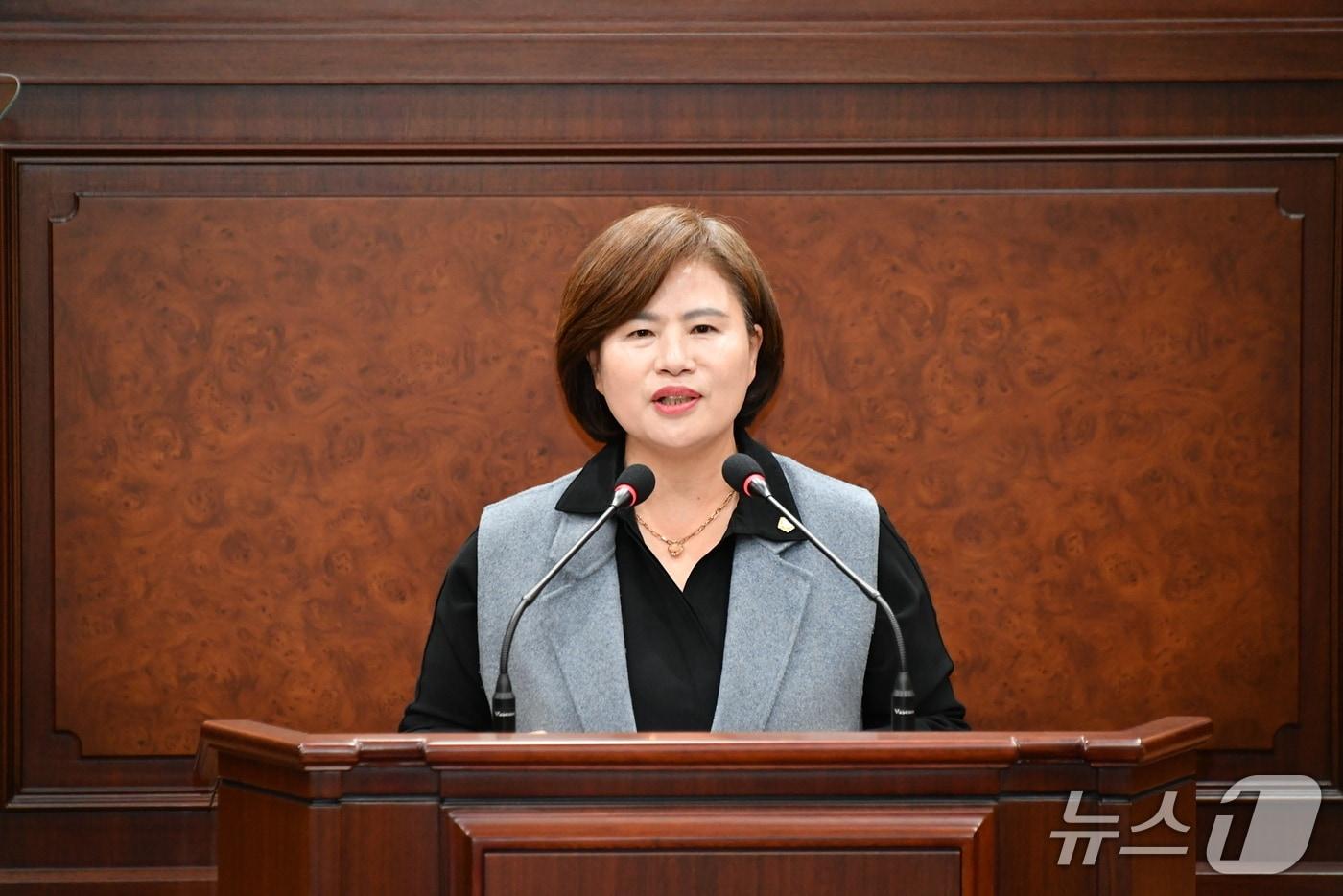 본문 이미지 - 주정영 김해시의원이 7일 열린 시의회 제278회 임시회 2차 본회의에서 5분 자유 발언에 나서고 있다.(김해시의회 제공. 재판매 및 DB금지)