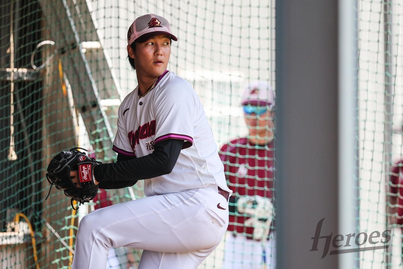 본문 이미지 - 1군 복귀를 앞둔 키움 히어로즈 투수 안우진.(키움 히어로즈 제공)