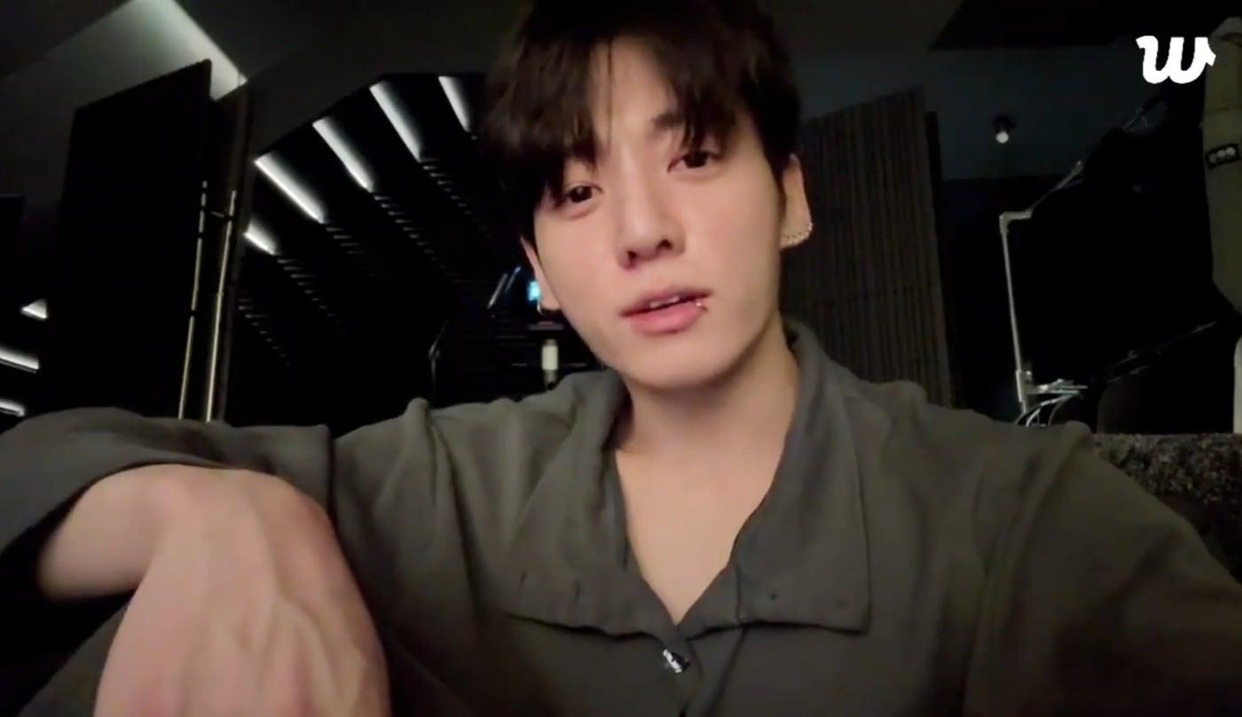 본문 이미지 - 방탄소년단 정국 (위버스 라이브 방송 갈무리)