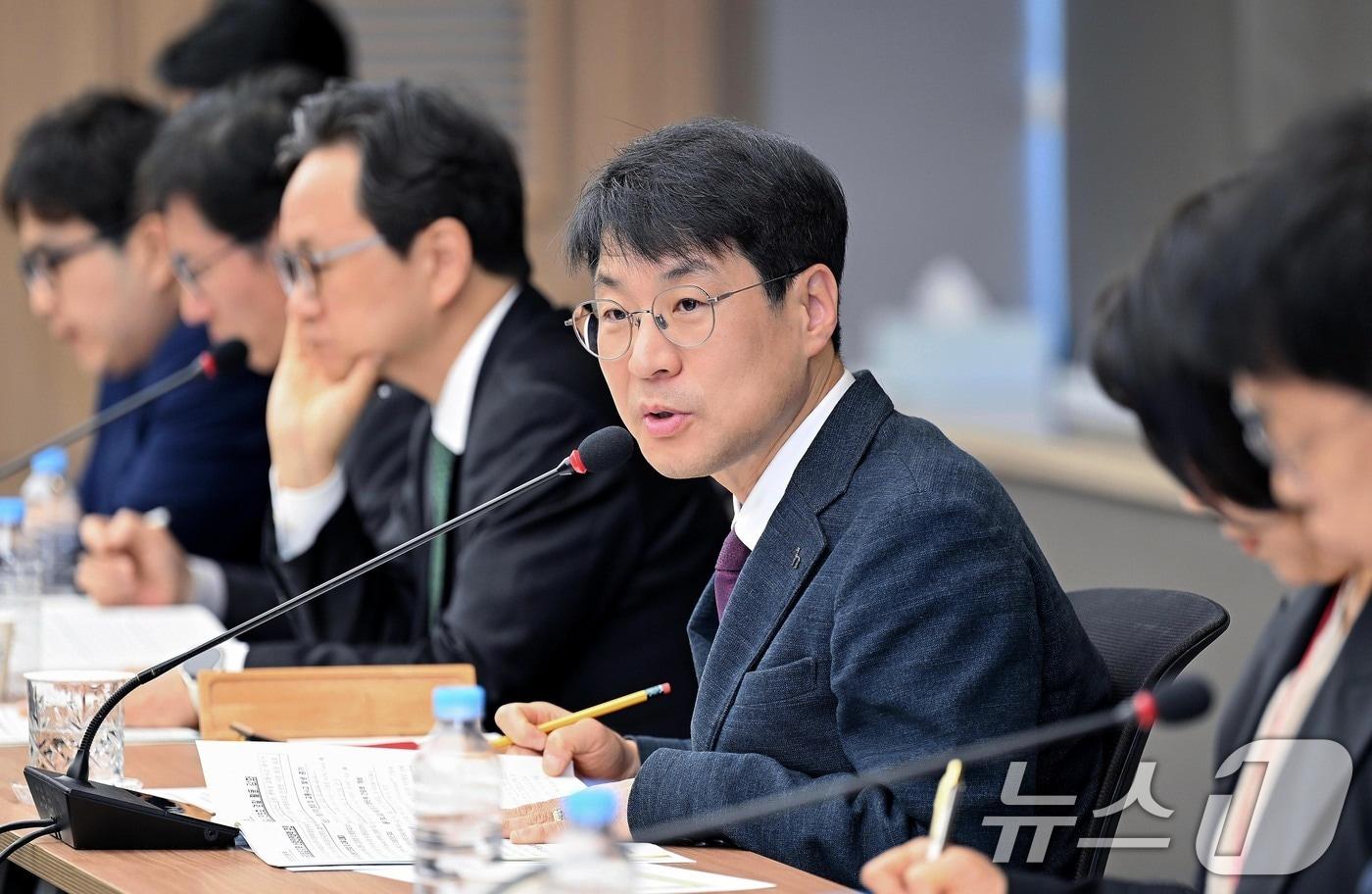 본문 이미지 - 김정기 대구시장 권한대행이 지난 4월8일 오전 대구시 산격청사에서 열린 간부회의에서 발언하고 있다.(대구시 제공. 재판매 및 DB금지) 2026.4.8 ⓒ 뉴스1 공정식 기자