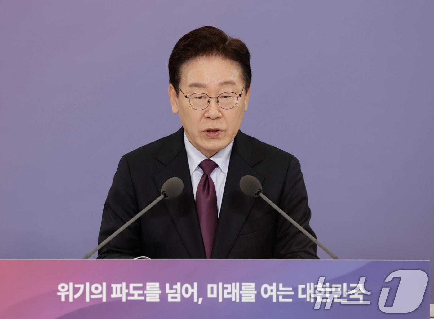 본문 이미지 - 이재명 대통령이 9일 청와대에서 열린 국민경제자문회의 제1차 전체 회의에서 발언하고 있다. (청와대통신사진기자단) 2026.4.9 ⓒ 뉴스1 허경 기자