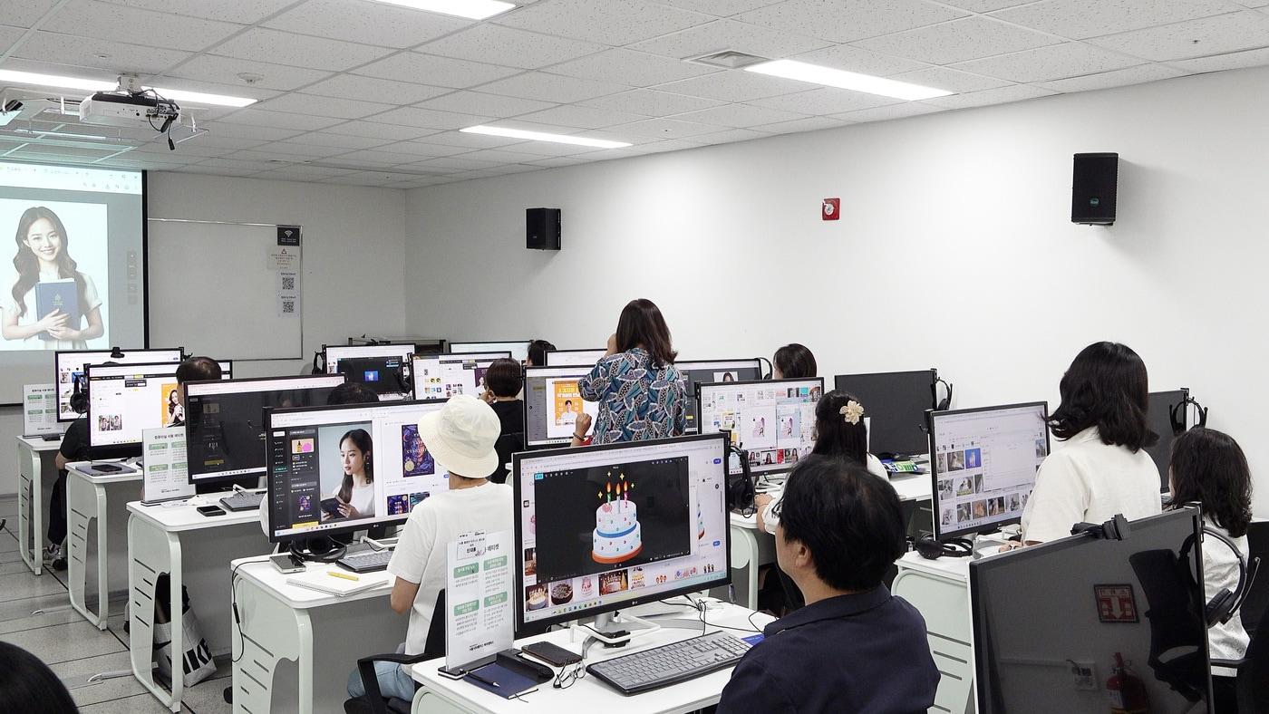 본문 이미지 - 중장년 AI 역량교육(서울시 제공)