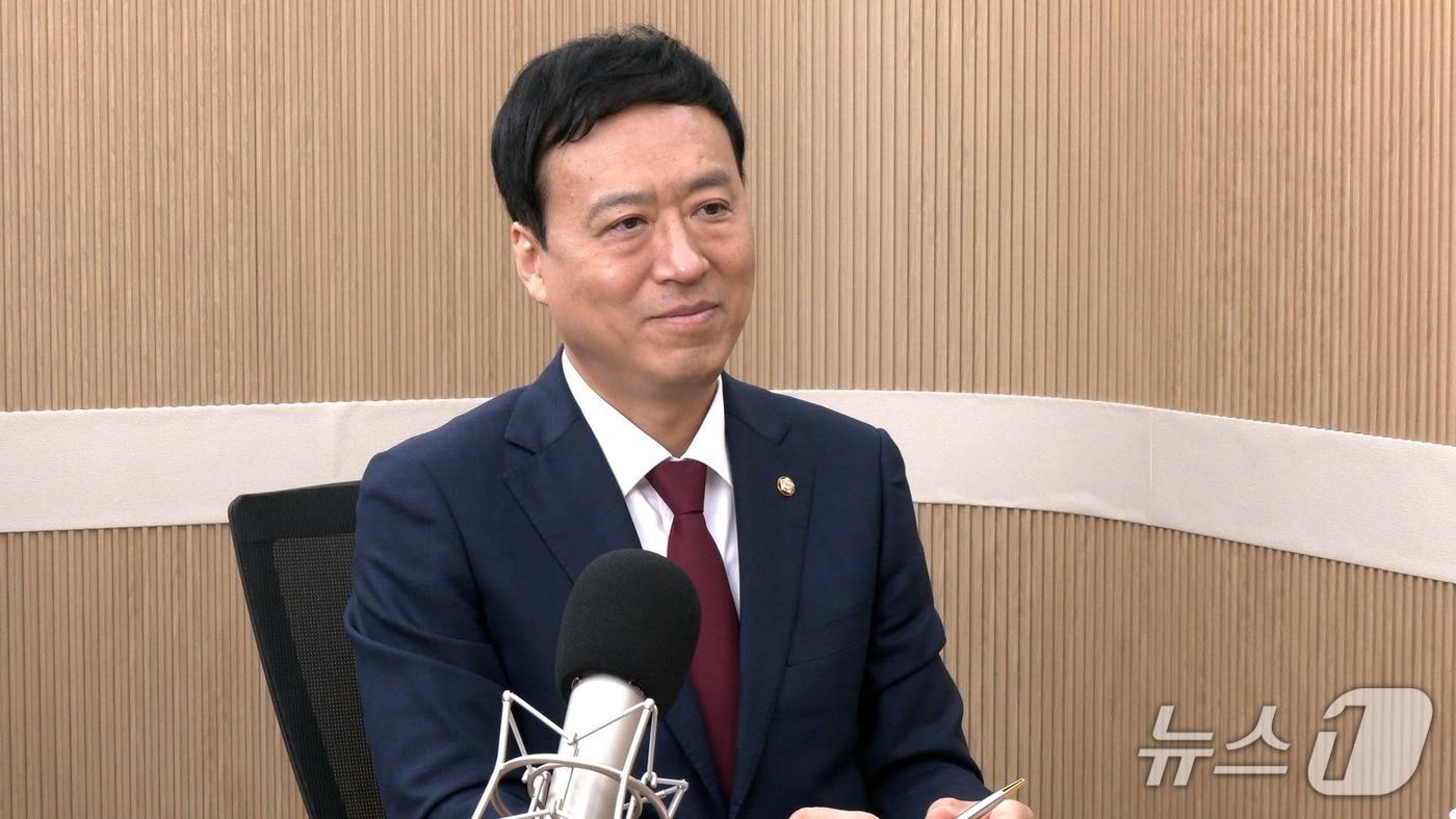 본문 이미지 - 9일 오전 뉴스1TV '팩트앤뷰'에 출연한 정성국 국민의힘 의원. 2026.4.9./뉴스1