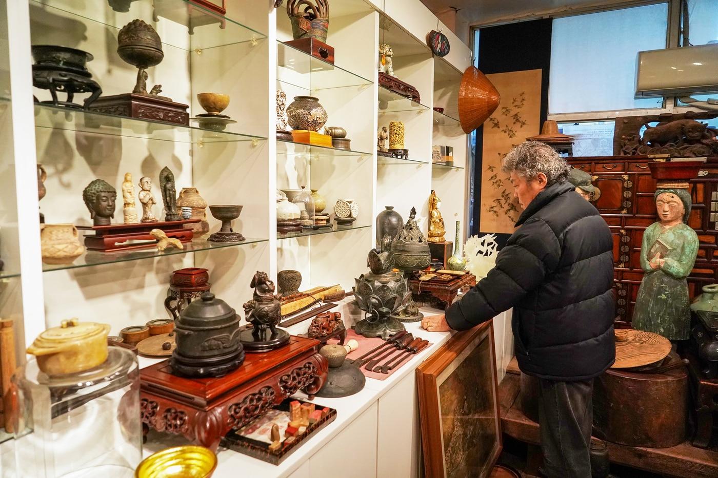 본문 이미지 - 답십리 고미술상가