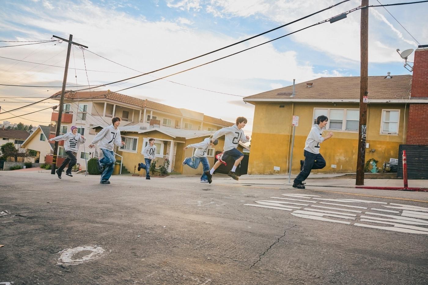 본문 이미지 - 킥플립